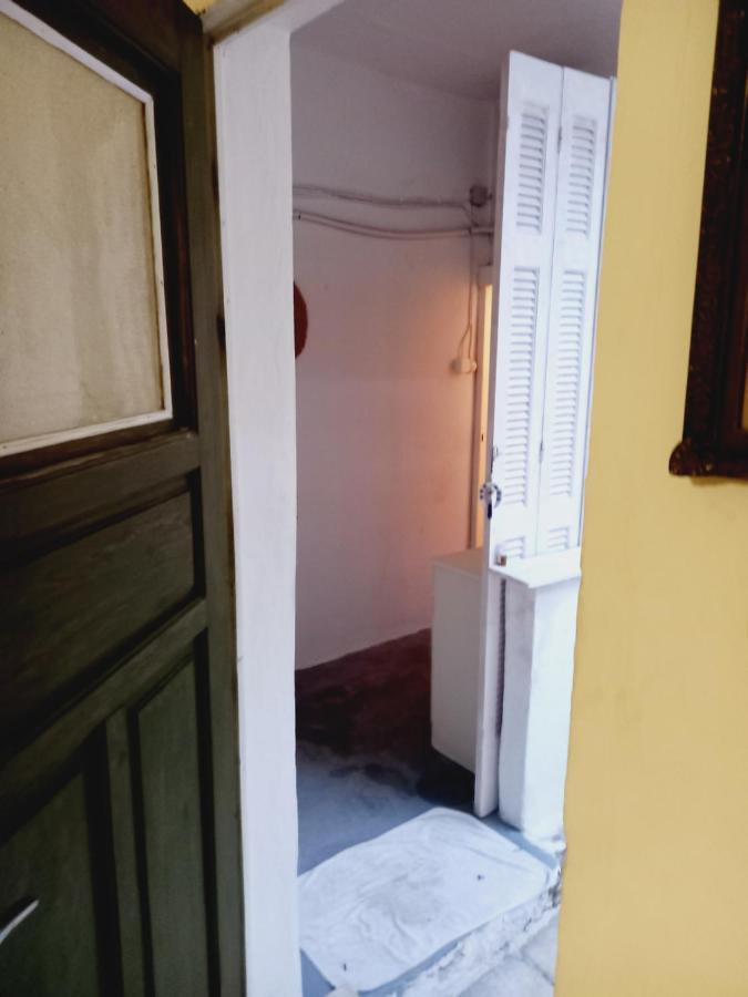 Στην Αυλή Της Ράχης Apartment Kalamata Bagian luar foto