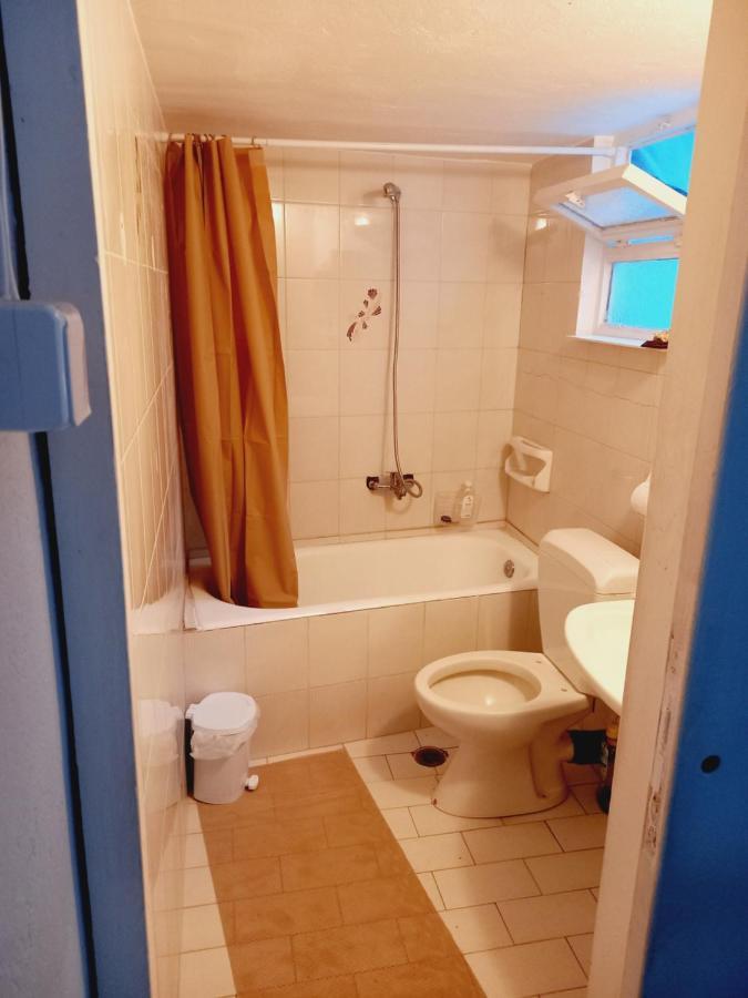 Στην Αυλή Της Ράχης Apartment Kalamata Bagian luar foto
