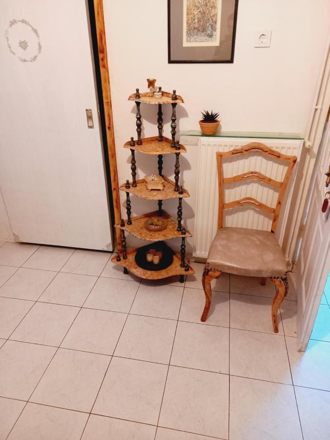 Στην Αυλή Της Ράχης Apartment Kalamata Bagian luar foto