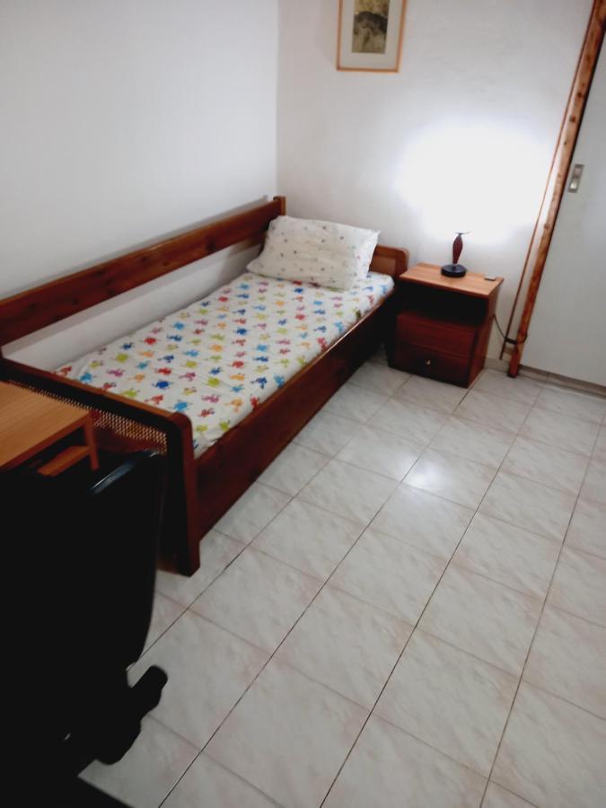 Στην Αυλή Της Ράχης Apartment Kalamata Bagian luar foto